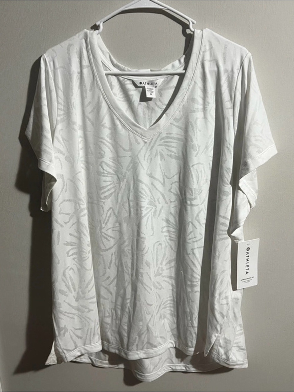 Athleta White V-Neck Short Sleeve Top